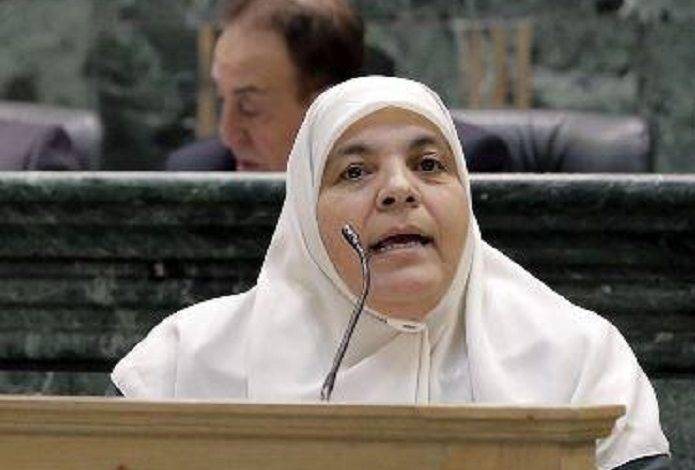 مذكرة نيابية تطالب بجلب اعضاء مجلس ادارة منتجع البحيرة الهاربين .. تفاصيل