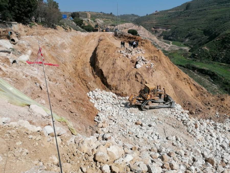 اصابة اربعيني نتيجة سقوطه في جُرف حجري بجرش