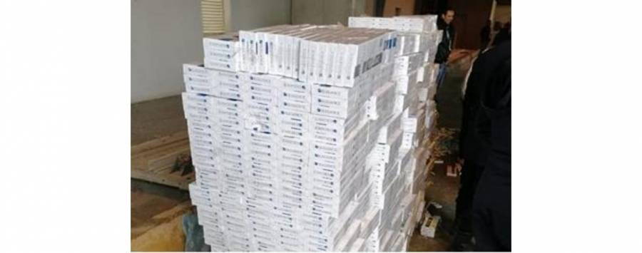 الجمارك تحبط تهريب 3626 كروز دخان