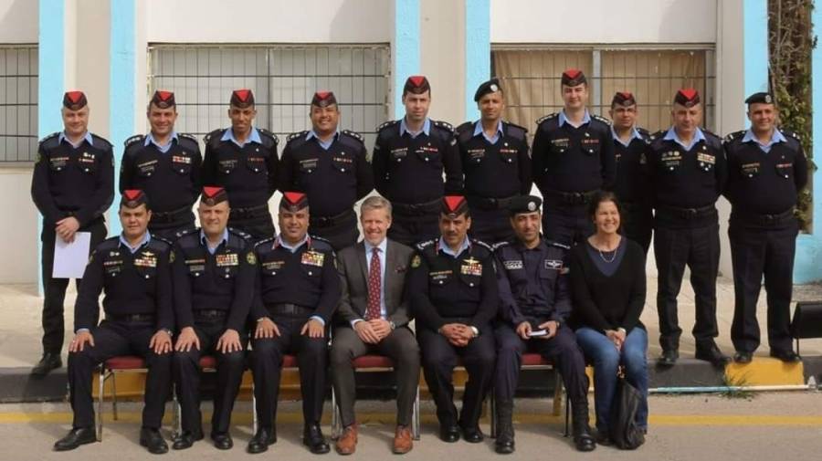 تخريج دورة في معهد تدريب حفظ السلام