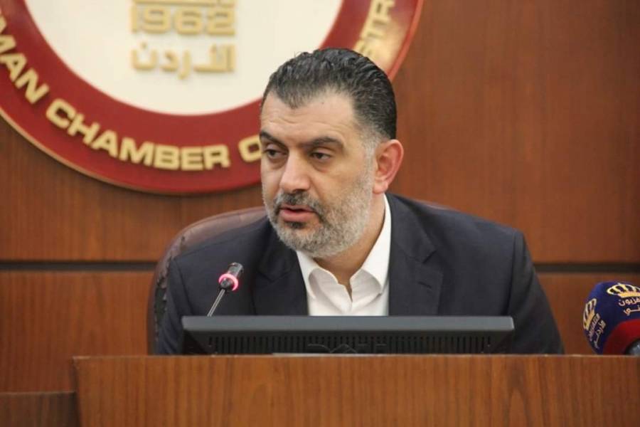 موظفو شركة الابيض للأسمدة يشيدون بالدور الوطني لوزير العمل في متابعة قضيتهم .