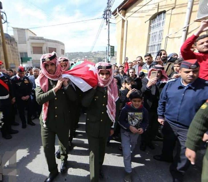 القوات المسلحة والالاف يشيعون اللواء الدكتور روحي حكمت شحالتوغ... صور وفيديو