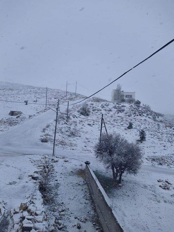 الثلوج تغلق طرق في البترا – صور