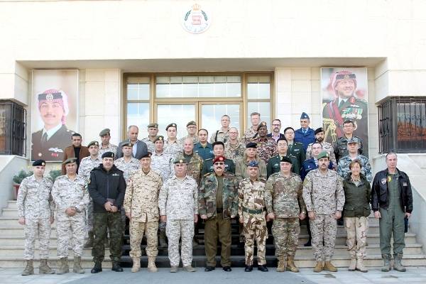 الملحقون العسكريون يزورون هيئة الاتصالات الخاصة