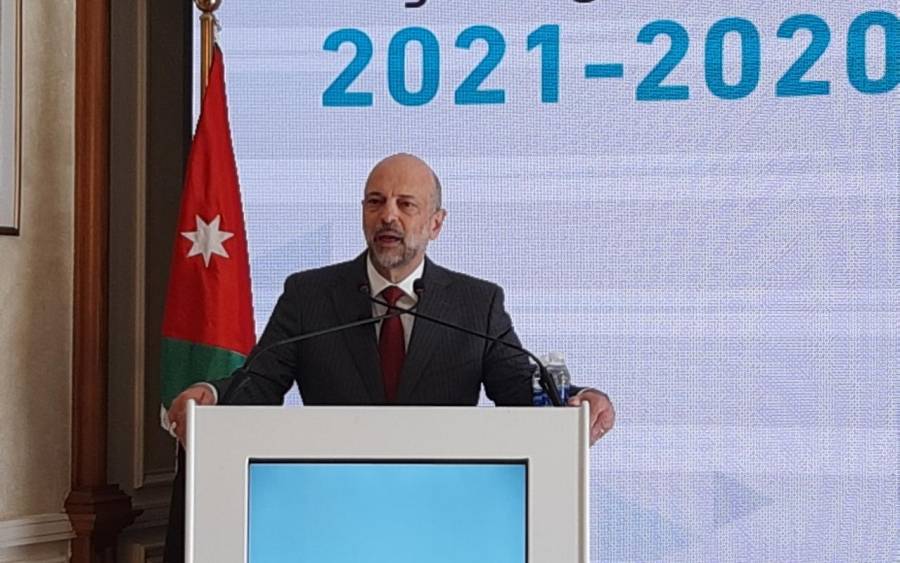 الرزاز: تعريب قيادة الجيش العربي إنجاز تاريخي