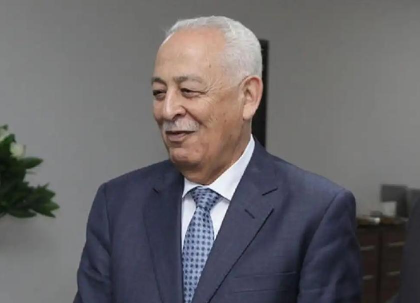 مندوبا عن جلالة الملك العيسوي يعزي بوفاة اللواء زكي القضاة