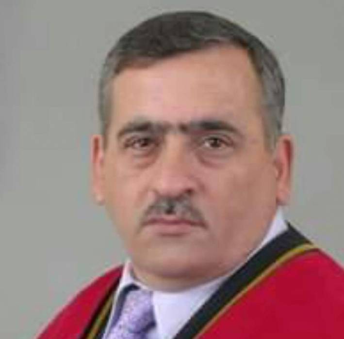 تعيين نذير عبيدات مسؤولا عن ملف “كورونا”