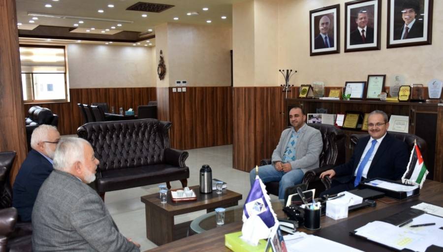 بحث التعاون بين جدارا ومشروع التنال العربي لعقد امتحان الكفاءة الدولية في رحاب جامعة جدارا