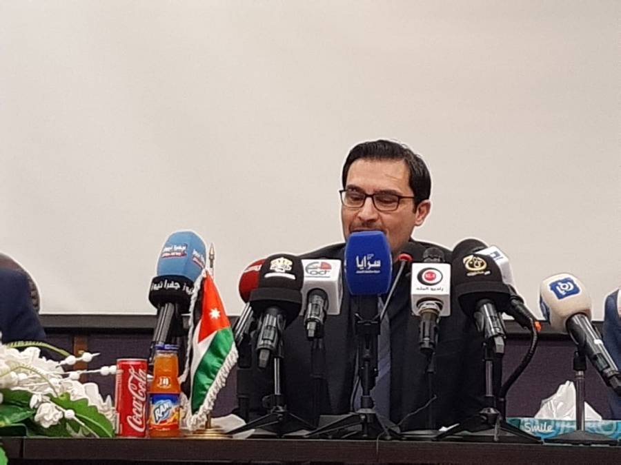 وزير النقل يعلن عن برنامج دعم الأسر بقيمة (١٨٠) دينار في العام