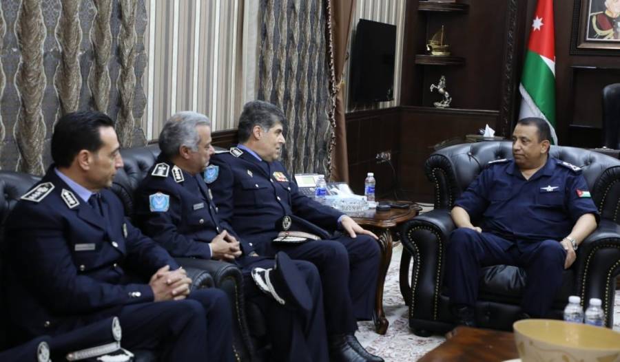الحواتمة يستقبل مدير عام الشرطة الفلسطينية