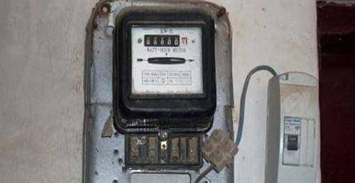 في ضوء نتائج اللجنة الخاصة هل تتحمل شركات قراءة عدادات الكهرباء المسؤولية ؟