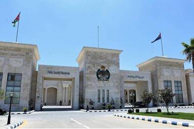 القبض على مطلق النار داخل نادي الرمثا الرياضي