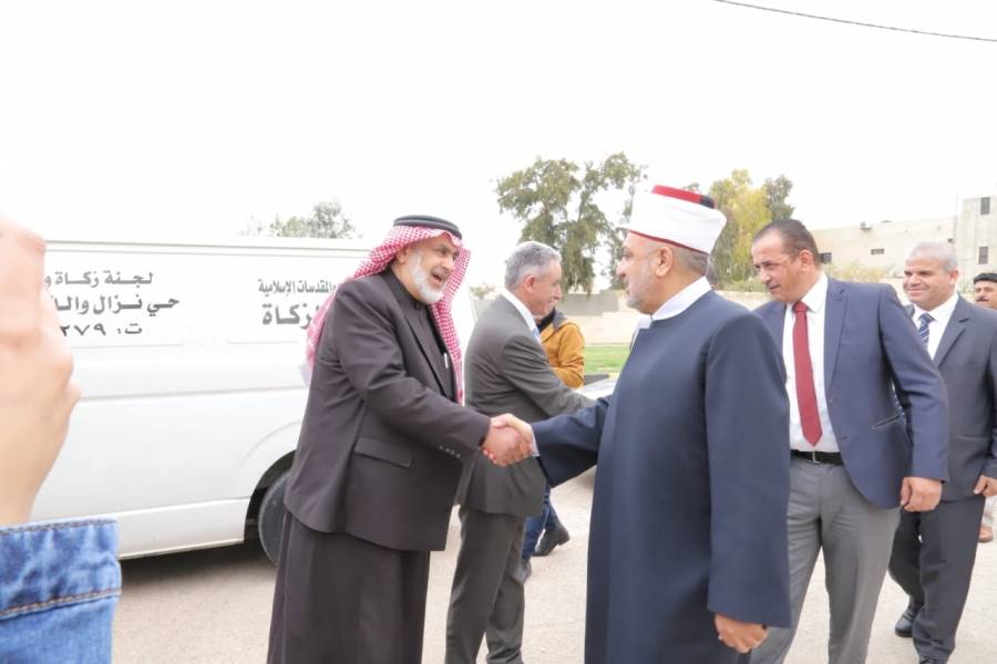 مستشفى المقاصد يقيم يوما طبيا مجانيا في رجم الشامي (صور)