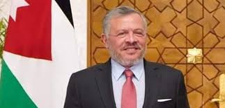 الملك يترأس فور عودته إلى أرض الوطن اجتماعا لمناقشة التطورات المتعلقة بفيروس كورونا