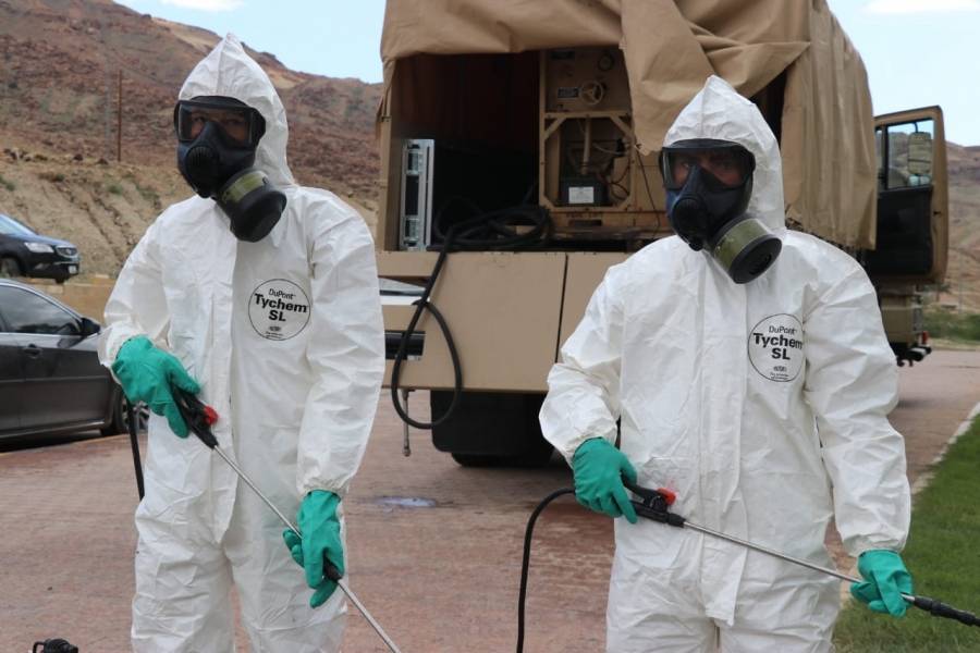 سلاح الهندسة الملكي يجري عملية تعقيم لعدد من المواقع