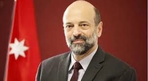 رئيس الوزراء : يجب التفريق بين حقّ التعبير عن الرأي، وهو مصان، وبين نشر الإشاعات والافتراءات والأخبار الكاذبة وسنتعامل مع هذا الأمر بكل حزم