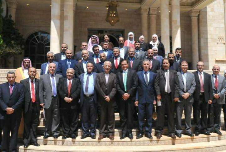 اللجنة الوطنية للعسكريين السابقين تتبرع للوطن