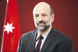 عاجل | رئيس الوزراء يصدر امر الدفاع رقم 1 بوقف العمل ببعض احكام قانون الضمان الاجتماعي