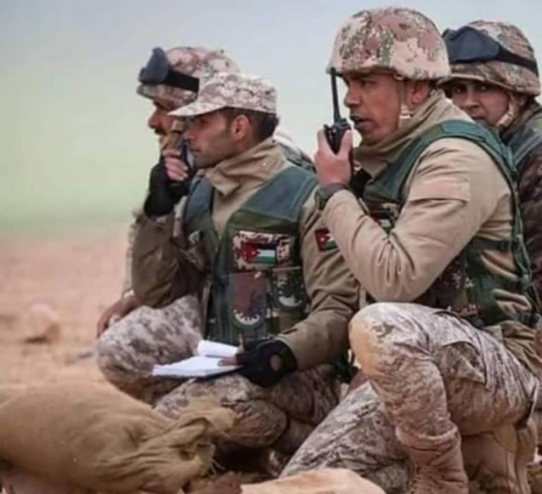  عين العالم على إنسانية جيشنا كنهج قائده 