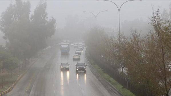 أجواء باردة وماطرة وكتلة هوائية من أصل قطبي اليوم