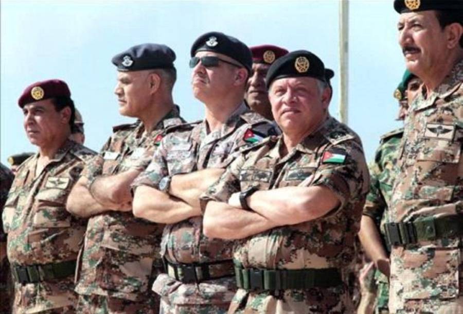 الملك يوجه رسالة للجيش بعيد الكرامة