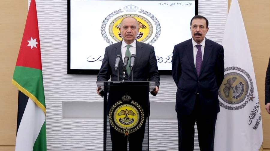 العضايلة: حظر التجول قد يطول