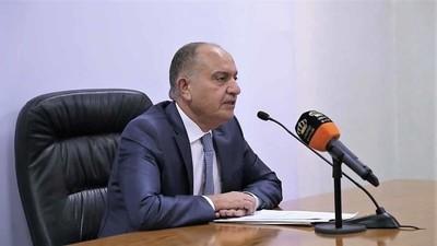 العضايلة: لن يرفع حظر التجول الثلاثاء