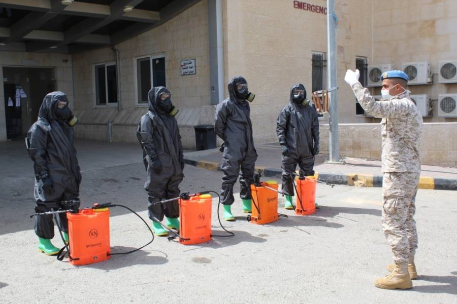 الجيش مستمر  بتعقيم المستشفيات التابعة للخدمات الطبية الملكية... صور