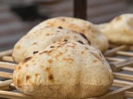 إغلاق مخبز بالشمع الأحمر لتلاعبه بالوزن وتحويله إلى الجهات القضائية في الكرك