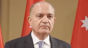 العضايلة: المركبات المصرّح لها بالسير فقط هي مركبات الشحن المخصّصة لنقل المواد التموينيّة والخضار والفواكه والسلع الأساسيّة