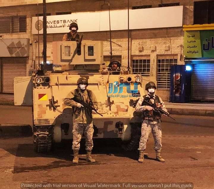 الجيش يعيد انتشاره في الشوارع ...صور