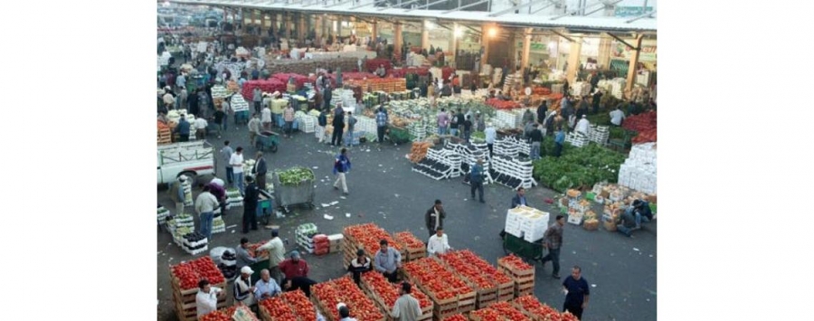 السوق المركزي يبدأ باستقبال الخضار والفواكه في سوق العاشرة صباحا