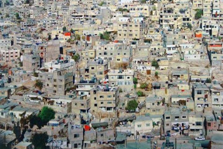 مستأجرين من عمال المياومة يتعرضون للتهديد بالطرد في حال عدم دفع ايجارات بيوتهم