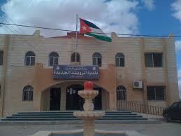 بلدية الرويشد تواصل التعقيم اليومي