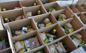 الزرقاء: توزيع 500 طرد غذائي على أسر معوزة