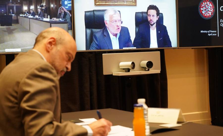 الملك يترأس اجتماعا لمناقشة خطط الحكومة وإجراءاتها في التخفيف من الآثار الاقتصادية لوباء فيروس كورونا