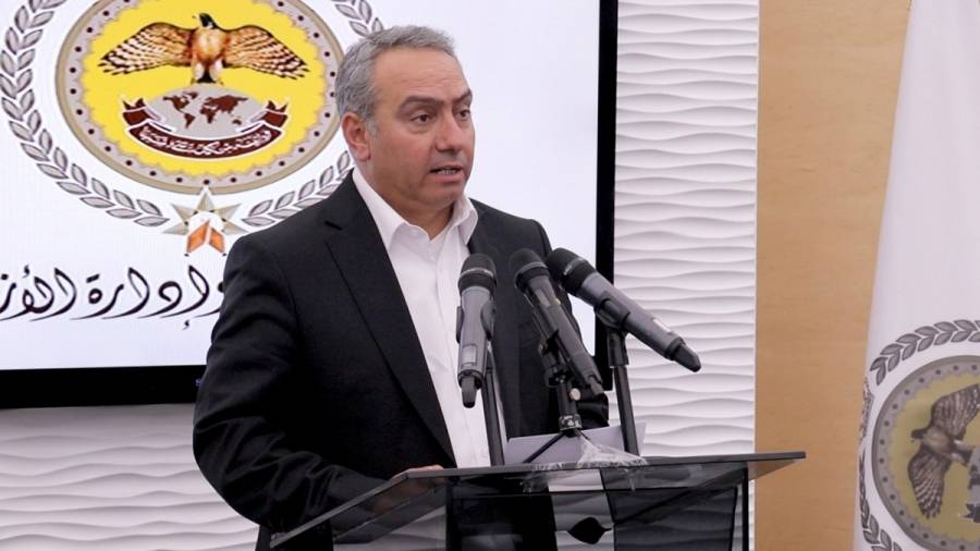 وزير الشباب يدعو إلى التفكير بكيفية النهوض بالقطاعات المتأثرة من كورونا