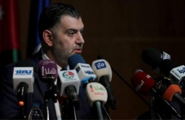 وزير العمل البطاينة ينفي تقديم استقالته