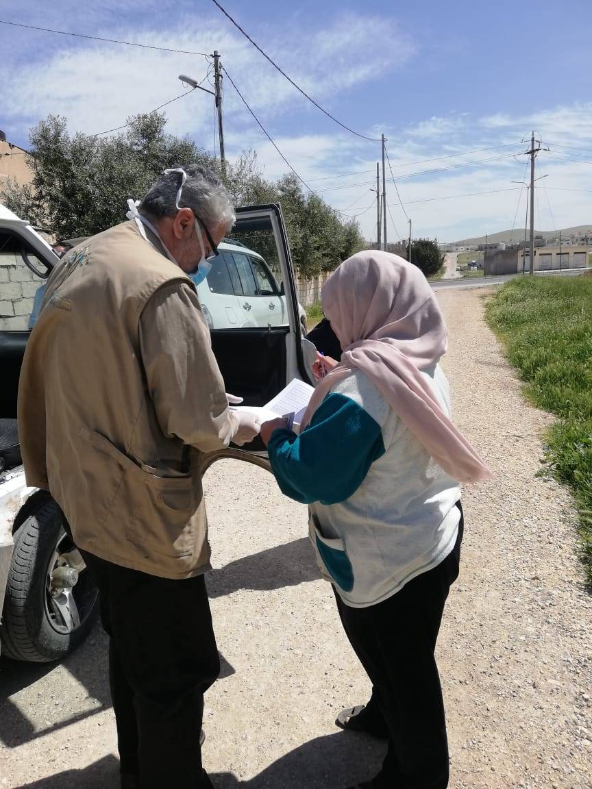 برعاية كريمة من الهيئة الخيرية الهاشمية التكافل توزع الطرود الغذائية في الرمثا .