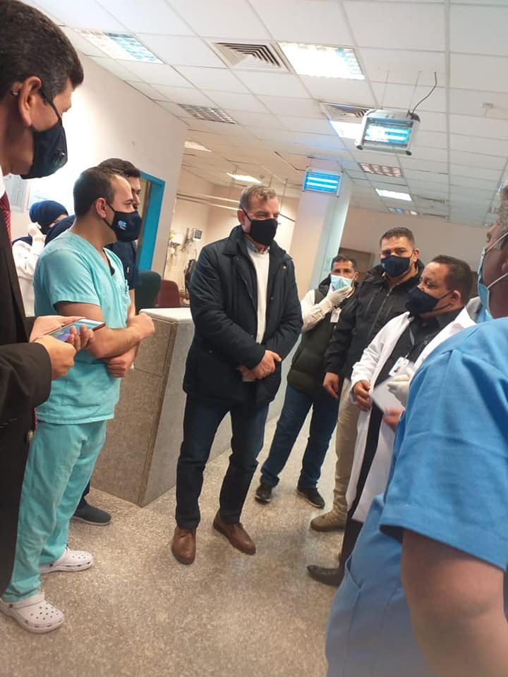 وزير الصحة يتفقد مستشفى البادية الشمالية الحكومي