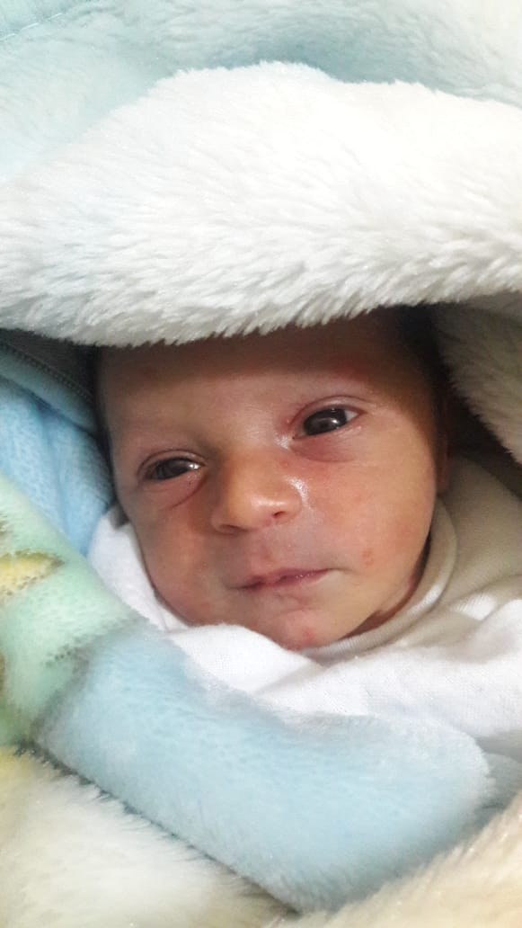 بالصور .. لاجىء سوري يطلق على مولوده اسم أردن بسبب موقف حصل بينه و بين الجيش