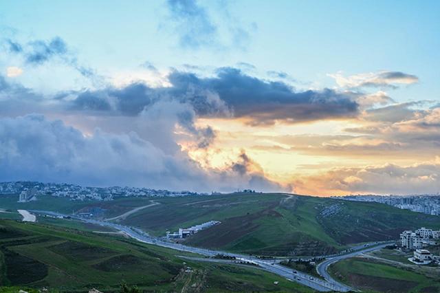 Warmer weather forecast following cold, rainy weekend