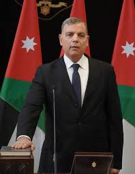 وزير الصحة: زيادة فرق الاستقصاء الوبائي إلى 40 فريقاً للتوسع بالفحوصات واستكشاف الحالات.