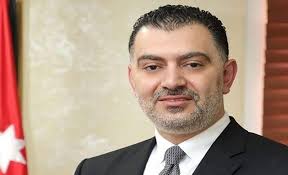 وزير العمل يصدر التعليمات المتعلقة بالسماح للمؤسسات والمنشأت بدفع  ﺍﻻﺟﺮ للعمال الذين لا يتطلب منهم العمل