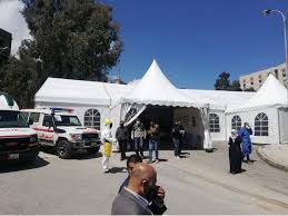 إنشاء خيمة فرز صحية أمام مستشفى البشير للحالات الطارئة