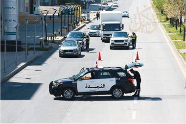 الحكومة تفتح قطاعات جديدة خلال أسبوعين