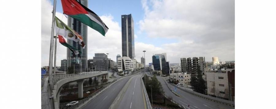 44 شخصا و4 مركبات خالفوا أوامر الحظر الشامل في عمان