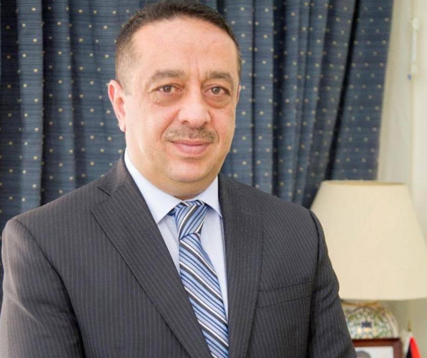 الداوود :  صرف رواتب القطاع العام خلال يومين