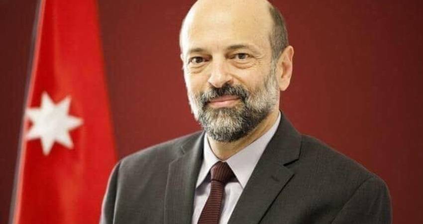 عاجل: نترقب واياكم كلمة لرئيس الوزراء عمر الرزاز بعد قليل