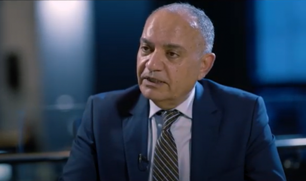 بالفيديو .. العضايلة : لم اتخيل أن اتلو أمر الدفاع يوماً ولم يتخيل الرزاز اصداره واليوم الأول كان مؤثراً جداً